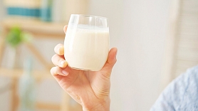 Uzturs un medikamenti: kāpēc piens ne vienmēr ir labs sabiedrotais