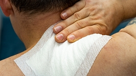 Kā risināt muguras un locītavu sāpju problēmu? Stāsta speciālisti