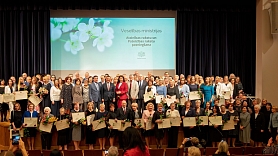 Veselības nozares speciālisti saņem Veselības ministrijas apbalvojumus 