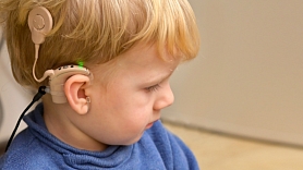 NVD: No 1. aprīļa uzlabo veselības aprūpes pakalpojumu pieejamību bērniem ar dzirdes traucējumiem
