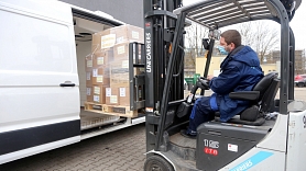 Ukrainā no Rīgas piegādāta medikamentu krava dzemdību palīdzības sniegšanai