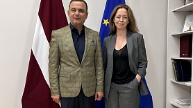 Veselības ministrs ar Īrijas vēstnieci pārrunā abu valstu veselības sistēmas izaicinājumus un sadarbības iespējas 