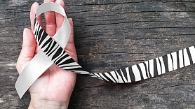 Retā slimība, no kuras mira Stīvs Džobs. Ko par to zinām šodien?