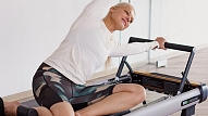 Kāda ir atšķirība starp spēka un pilates trenažieriem?