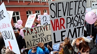 Protestu pavadībā Saeima galīgajā lasījumā skatīs olšūnu ziedošanas aizliegumu nedzemdējušām sievietēm