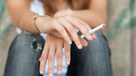 Kā rīkoties vecākiem, ja pusaudzis sācis smēķēt? Skaidro speciāliste