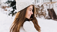 Kā saglabāt skaistus un veselīgus matus arī ziemā? Iesaka farmaceite