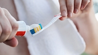 Pētījums: Cik bieži Latvijas iedzīvotāji tīra zobus?

