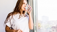 Pētījums: Sarūk to iedzīvotāju skaits, kuri diennaktī izdzer ieteicamo ūdens devu