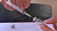 Vakcīnu pret Covid-19 saņēmuši 22% no iedzīvotājiem ar hroniskām saslimšanām

