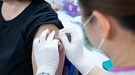 VM: Pret Covid-19 vakcinēti 67% no ilgstošas sociālās aprūpes centru iedzīvotājiem un darbiniekiem

