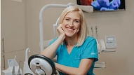 Zobu implanti: zobārstes Māras Valdmanes pieredze, pašai nokļūstot pacienta lomā


