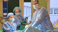 Austrumu slimnīcā veikta pirmā intraoperatīvā staru terapijas procedūra krūts vēža pacientei