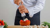 4 pazīmes, kas liecina, ka uzturā, iespējams, ir par daudz sāls: Skaidro farmaceite