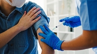 SPKC: Pielāgotās vakcīnas pret Covid-19 ir pieejamas ģimenes ārstu praksēs un vakcinācijas kabinetos