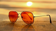 Kā izvēlēties sev piemērotākās saulesbrilles? Iesaka optometriste