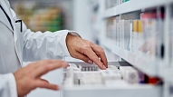 Aptauja: Latvijas iedzīvotāji par pieejamāko veselības aprūpes speciālistu uzskata farmaceitu