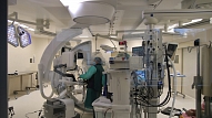 Bērnu slimnīcā atklāta modernākā bērnu kardioķirurģijas hibrīdoperāciju zāle Baltijā