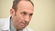 Jelgavas slimnīcas vadītājs: Speciālisti no ambulatorajām praksēm nevēlas strādāt slimnīcās