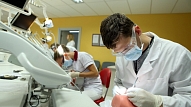 LM plāno padarīt efektīvāku zobārstniecības pakalpojumu saņemšanu audžuģimenēs ievietotiem bērniem