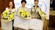 Pasniegtas 2011. gada stipendijas "Sievietēm zinātnē"