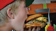 SPKC pētījums: Vecākiem nav izpratnes par bērnu aptaukošanās problēmām