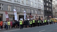 Protestā pie VM ēkas aizstāv veselības aprūpes nozares darbinieku ekonomiskās un profesionālās intereses