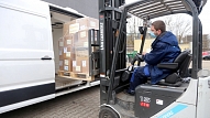 Ukrainā no Rīgas piegādāta medikamentu krava dzemdību palīdzības sniegšanai