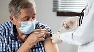Aptauja: Tikai piektā daļa Latvijas iedzīvotāju gatavojas vakcinēties pret Covid-19, uz pusi mazāk – pret gripu