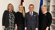 Veselības ministrs Hosams Abu Meri tikās ar Latvijas Vecmāšu asociācijas pārstāvēm