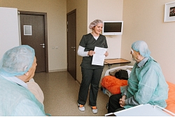 Pēc operāciju pacienti dienas stacionārā Brīvības gatvē 410