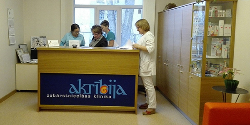 Zobārstniecības klīnika Akrībija Rīgas centrā