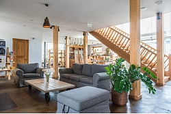 Rožmalas, viesnīca