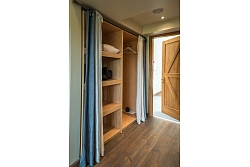 Rožmalas, viesnīca