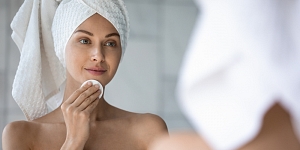 Taukaina, piņņu skarta āda pieaugušo vecumā